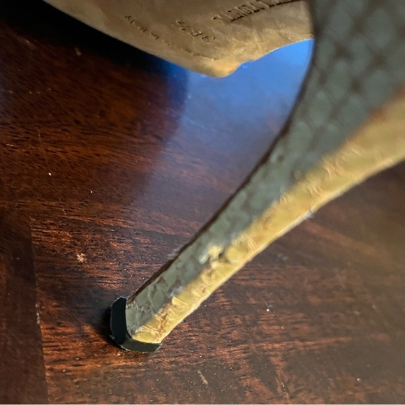 Manolo Blahnik Heels Snakeskin Leather Stilettos Open Toe Gold Euro 38.5 - Picture 5 of 11